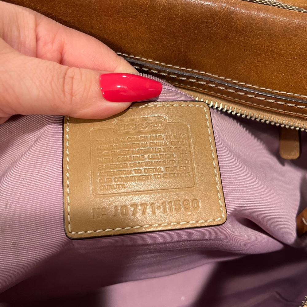 Coach Bag! - Picture 9 of 16